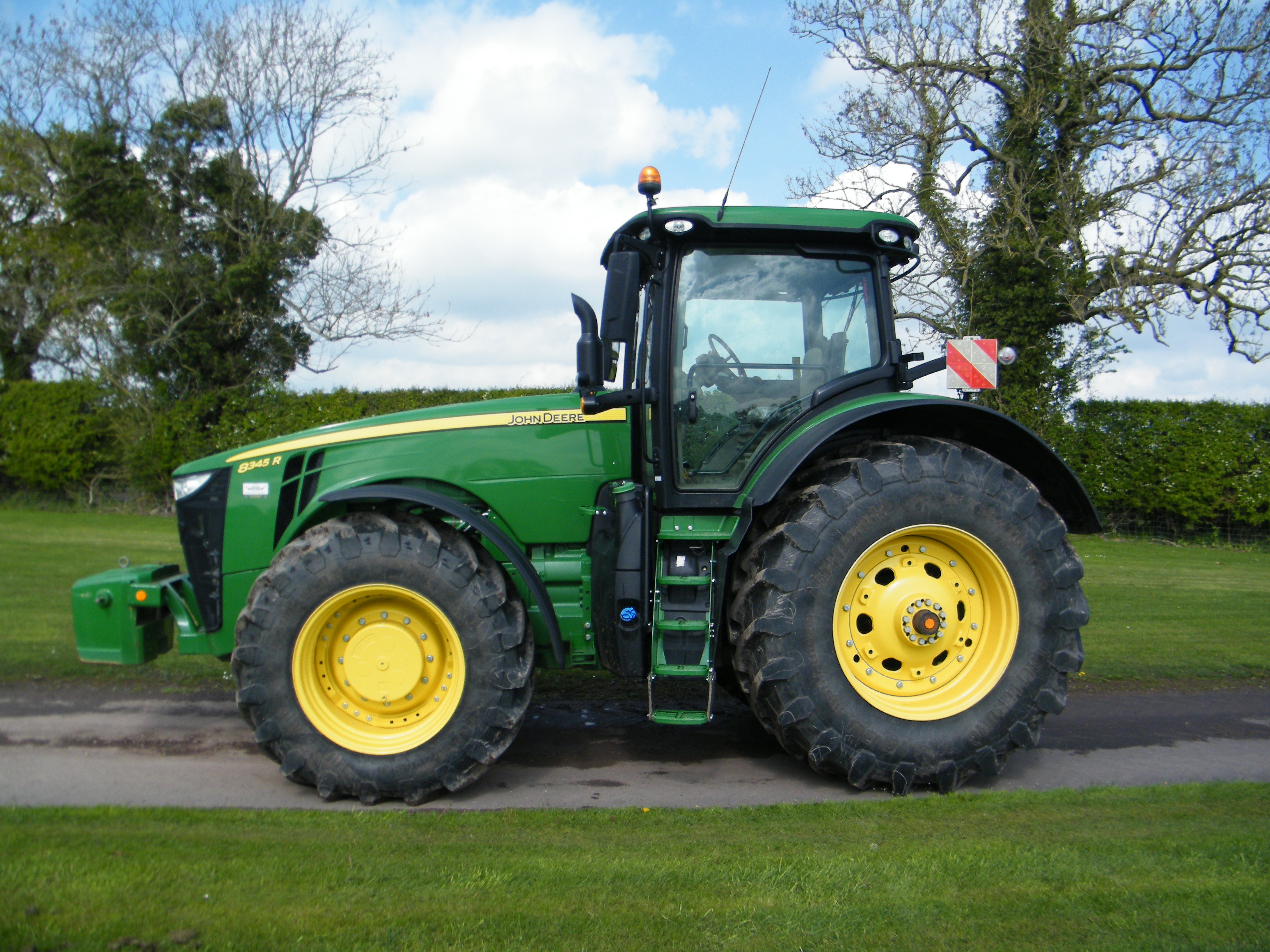 JOHN DEERE 8345R